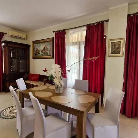 New Dubai - Okrug Gornji,trogir, Hrvatska * Trogir